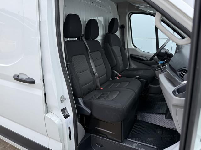 Maxus Deliver9