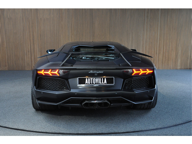 Lamborghini Aventador