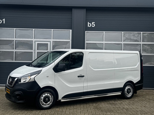 Nissan NV300