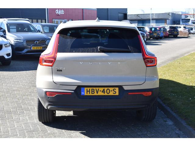Volvo EX40