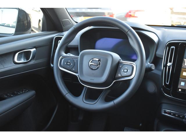 Volvo EX40