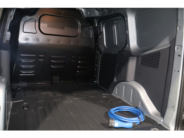 Ford E-Transit Courier