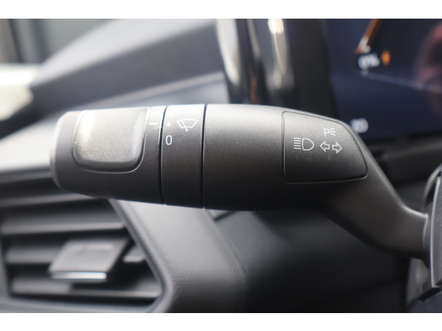 Ford E-Transit Courier