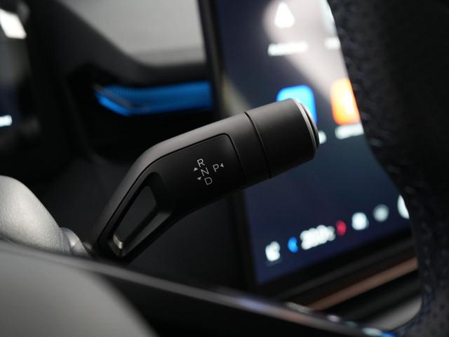Lynk & Co 08