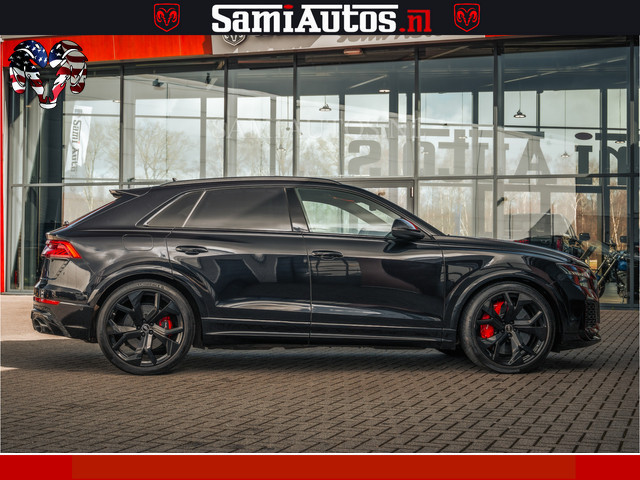 Audi RSQ8