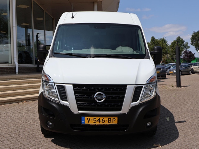 Nissan NV400