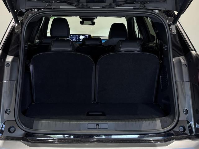 Peugeot E-5008