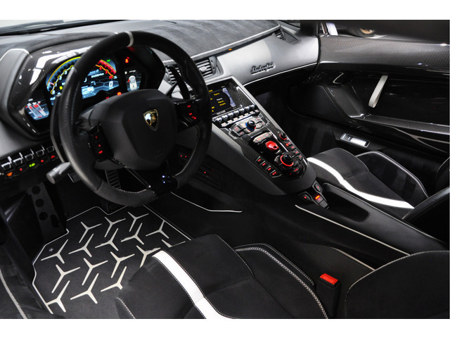 Lamborghini Aventador