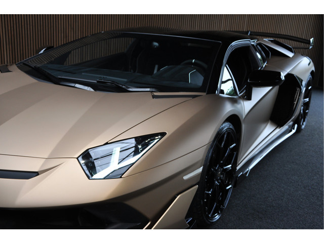 Lamborghini Aventador