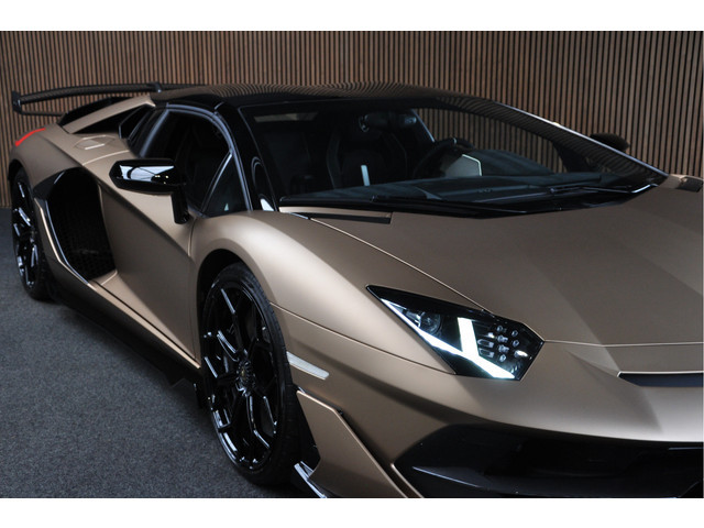 Lamborghini Aventador