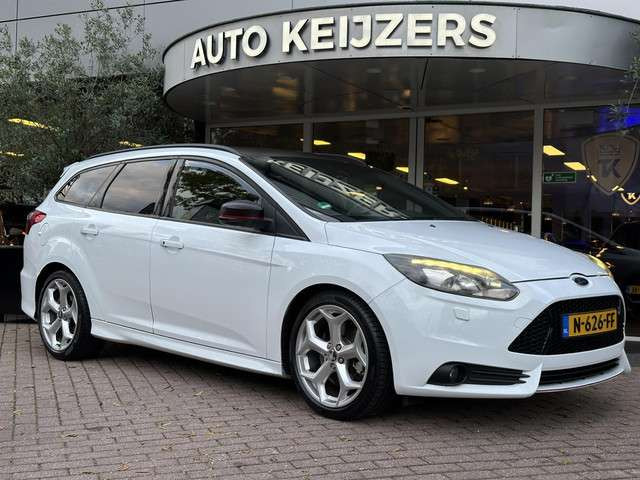 Ford Focus 2013 Benzine