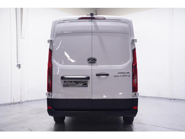 Maxus Deliver9