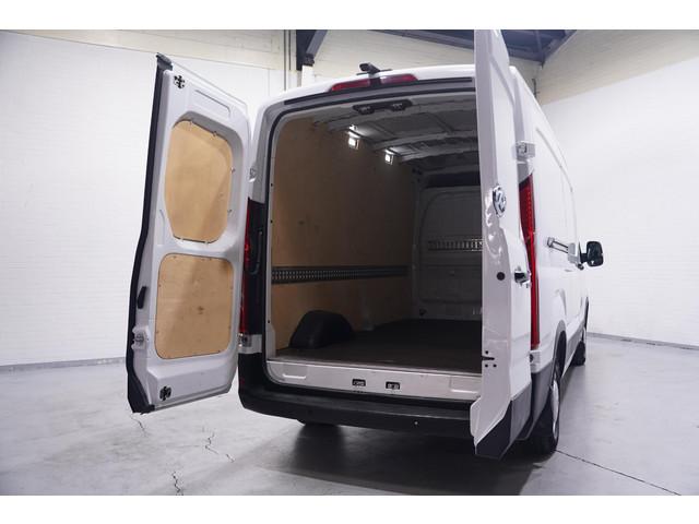 Maxus Deliver9