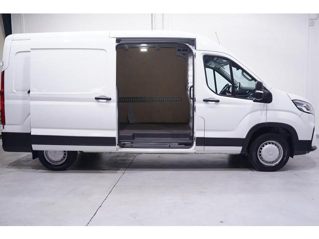 Maxus Deliver9
