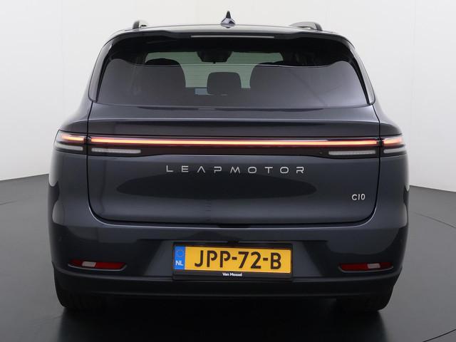 Leapmotor C10