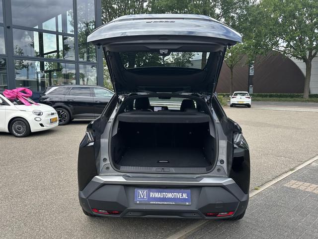 Peugeot E-3008