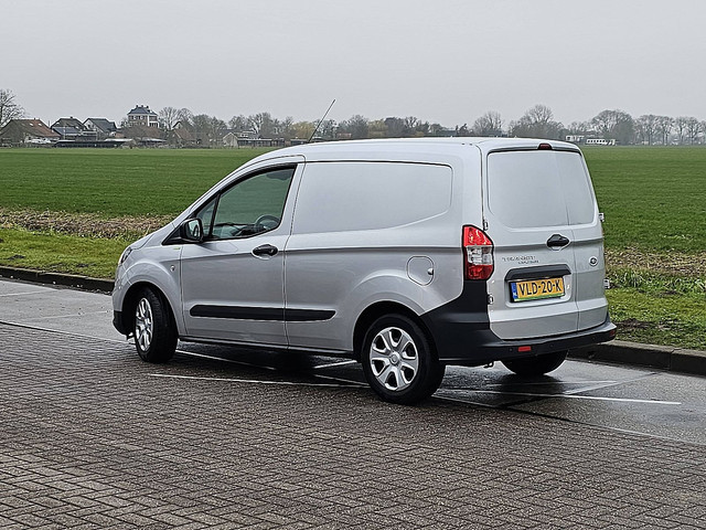 Ford Transit Courier