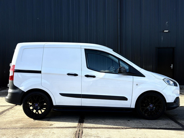 Ford Transit Courier