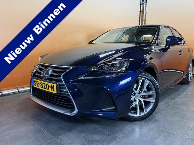 Lexus IS 2018 Hybride