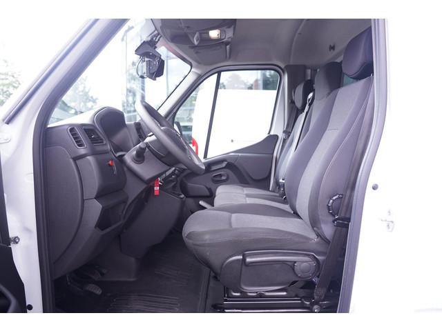 Nissan Interstar
