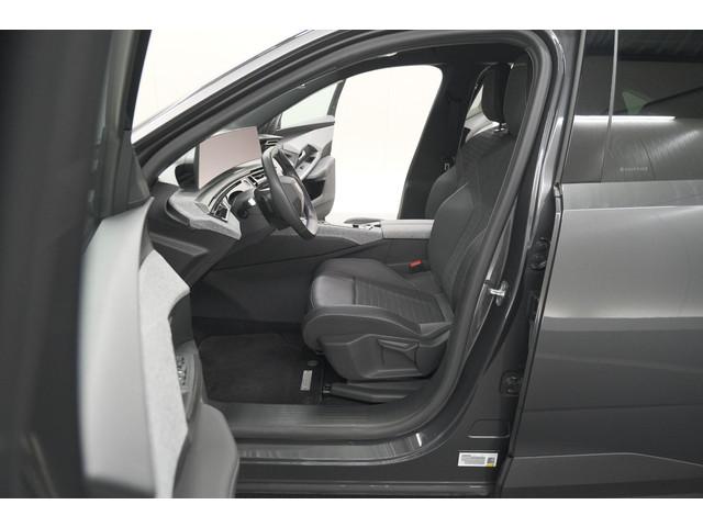 Peugeot E-3008