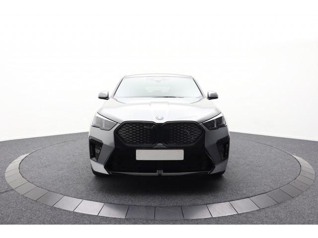 BMW iX2