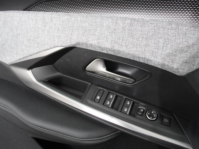 Peugeot E-3008