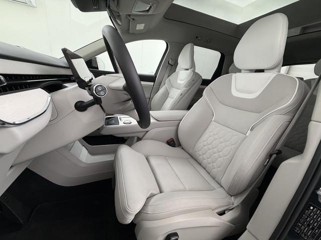 Volvo EX90