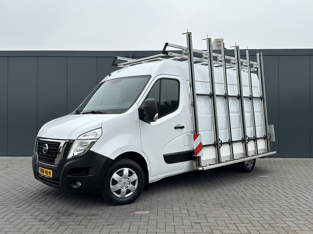 Nissan NV400