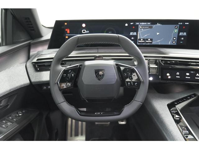 Peugeot E-3008