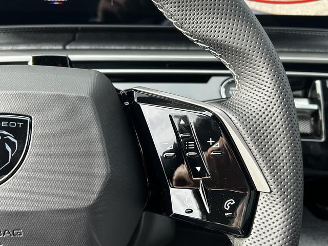 Peugeot E-5008