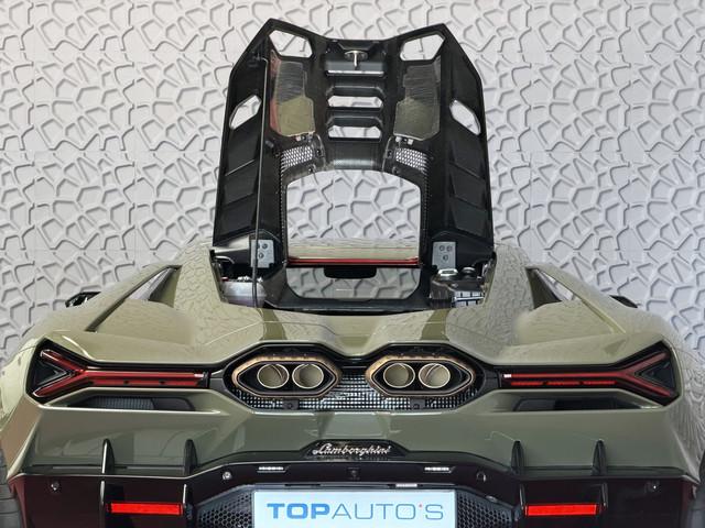 Lamborghini Revuelto