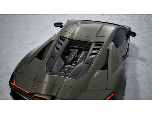Lamborghini Revuelto