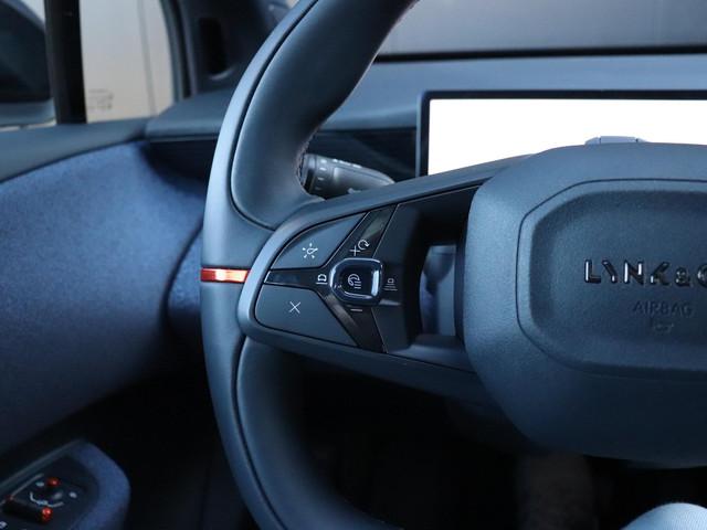 Lynk & Co 02