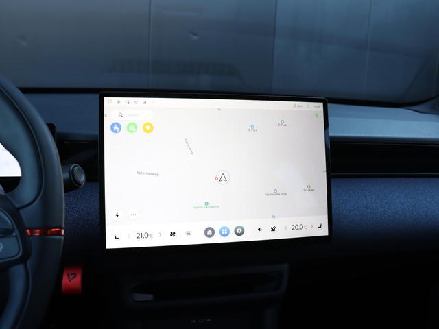 Lynk & Co 02