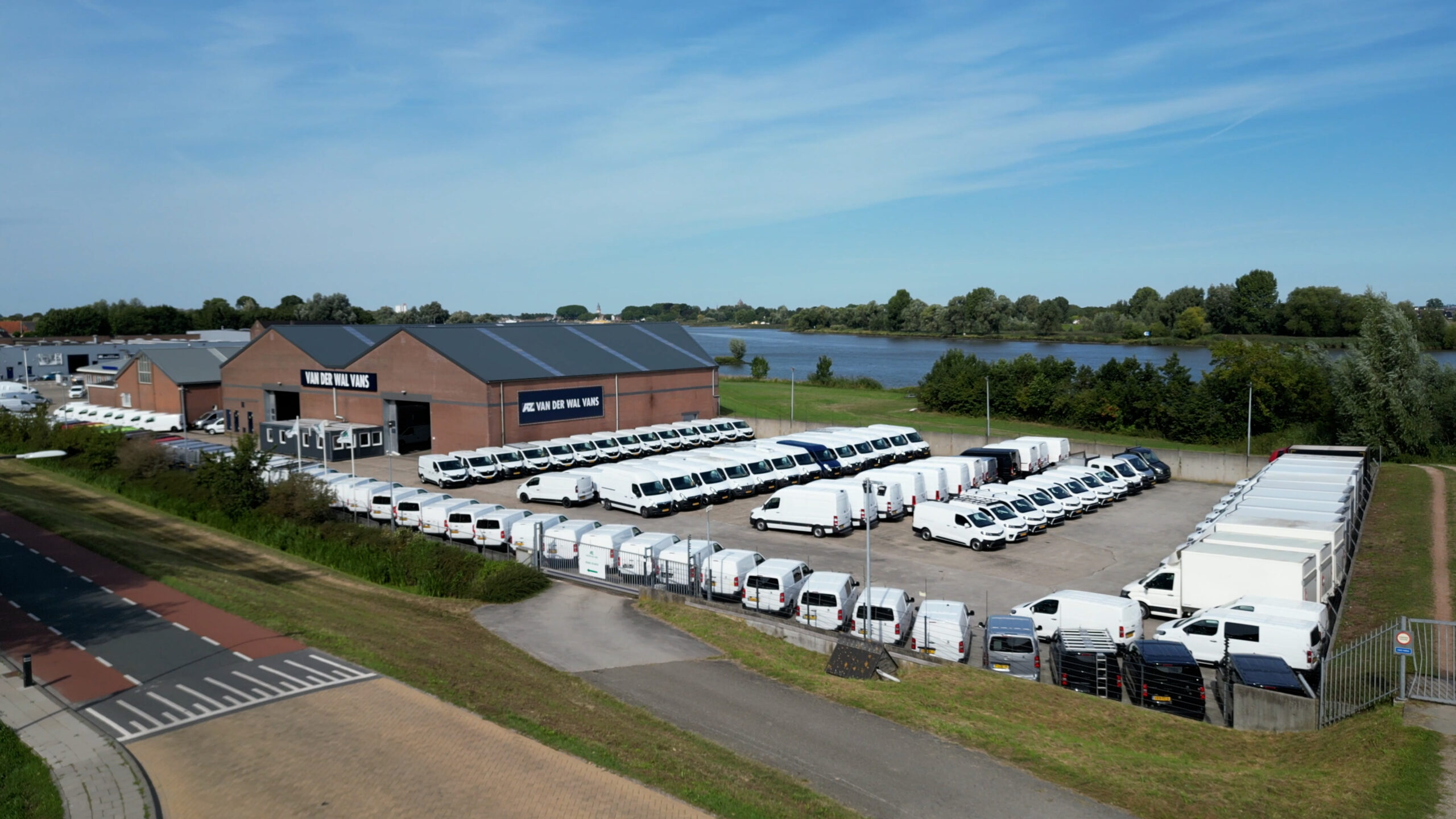 Dealer in de spotlight: Van der Wal Vans – jouw partner voor bedrijfswagens