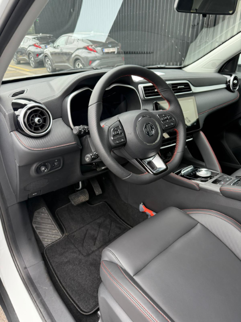 mg-zs-leaseactie-3-interieur