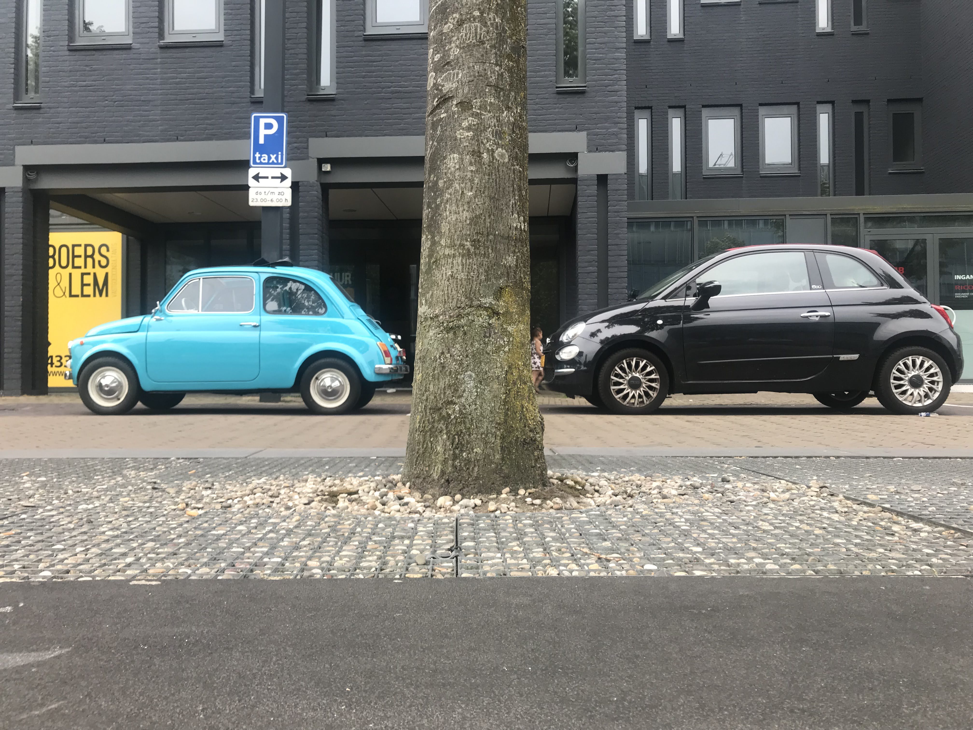 Autobesitas in Nederland: Waarom onze auto's steeds groter worden en wat dat betekent voor de stad